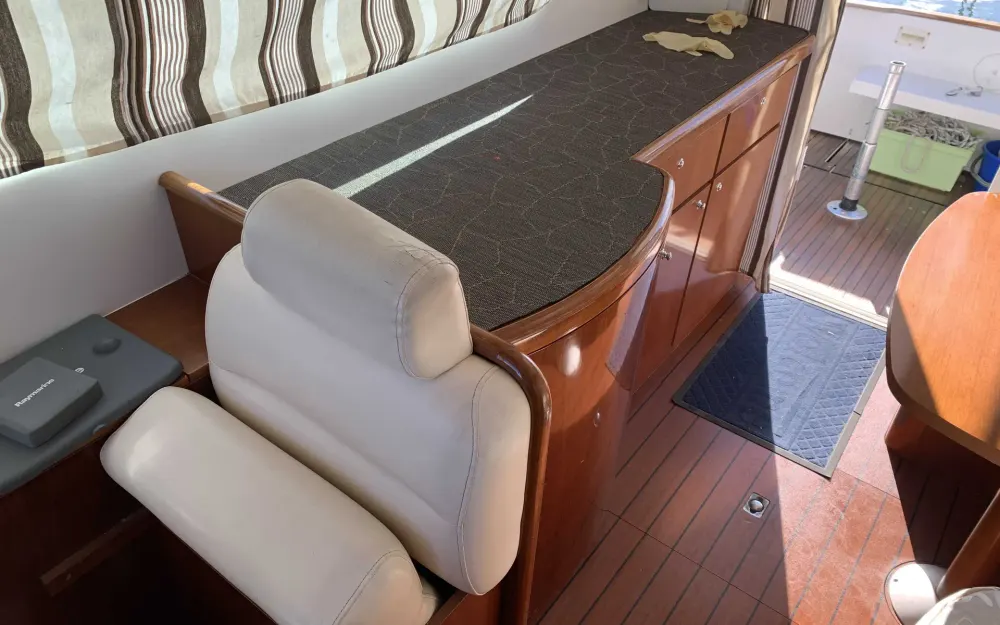 slider 1 Beneteau Antares 980 - null