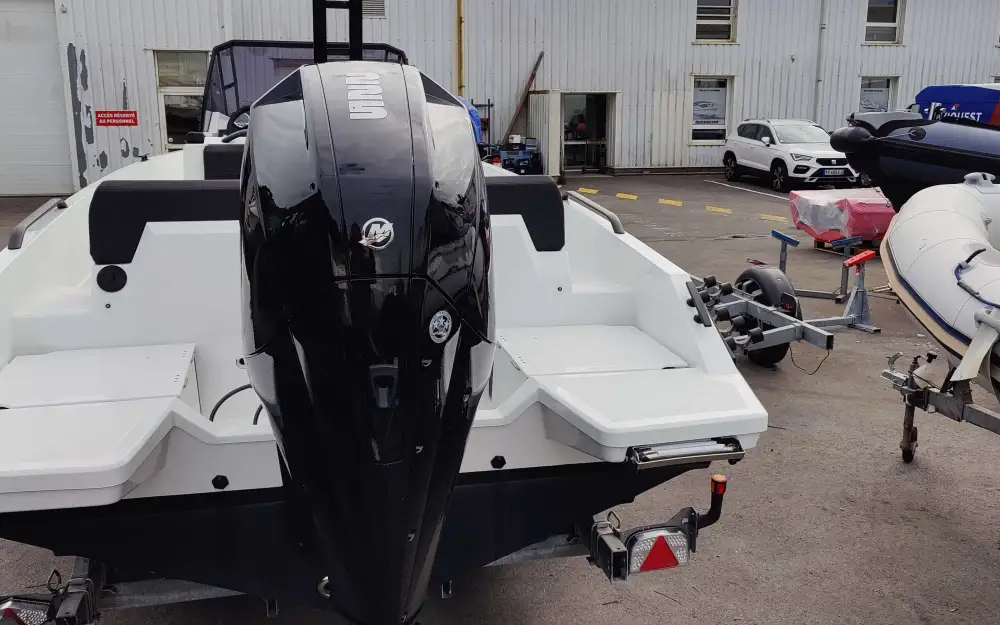 slider 7 Iron Boats  707