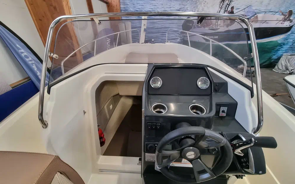 slider 8 Quicksilver 675