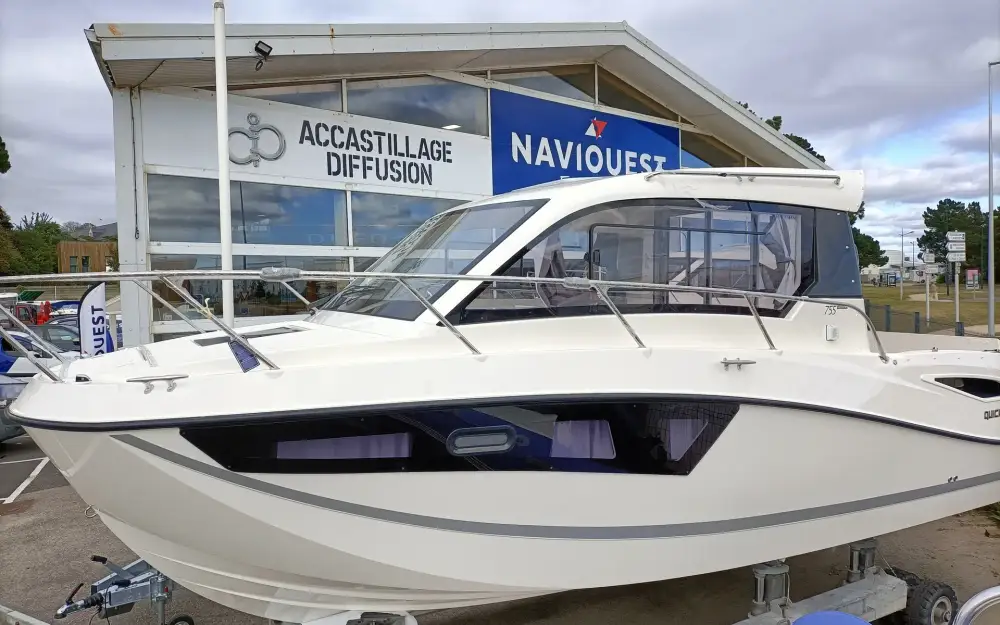 slider 16 Quicksilver Activ 755 Weekend