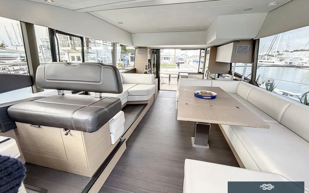 slider 14 Prestige Yachts 590 S