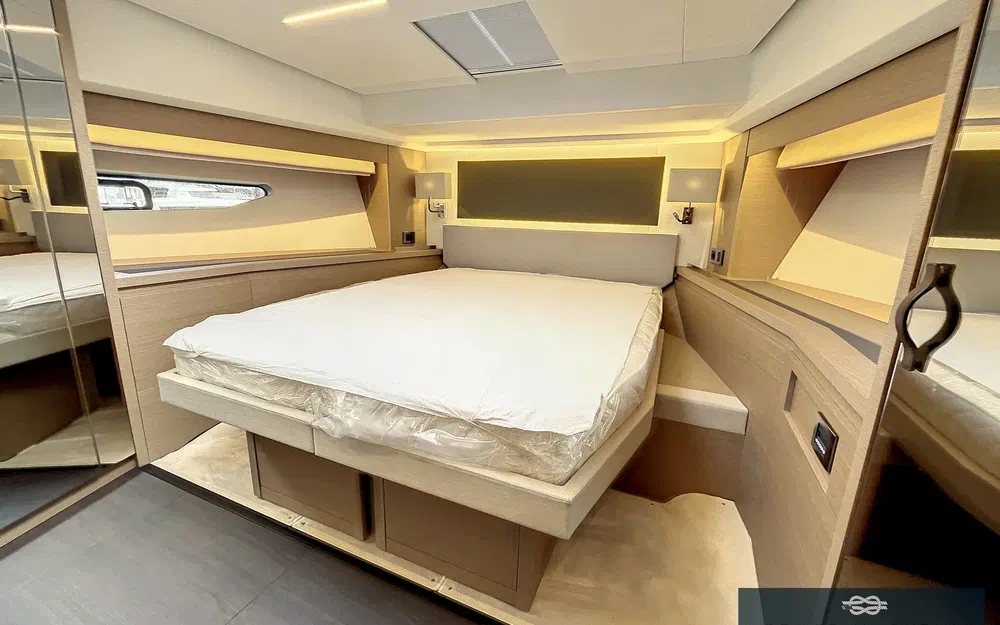 slider 24 Jeanneau Prestige 590