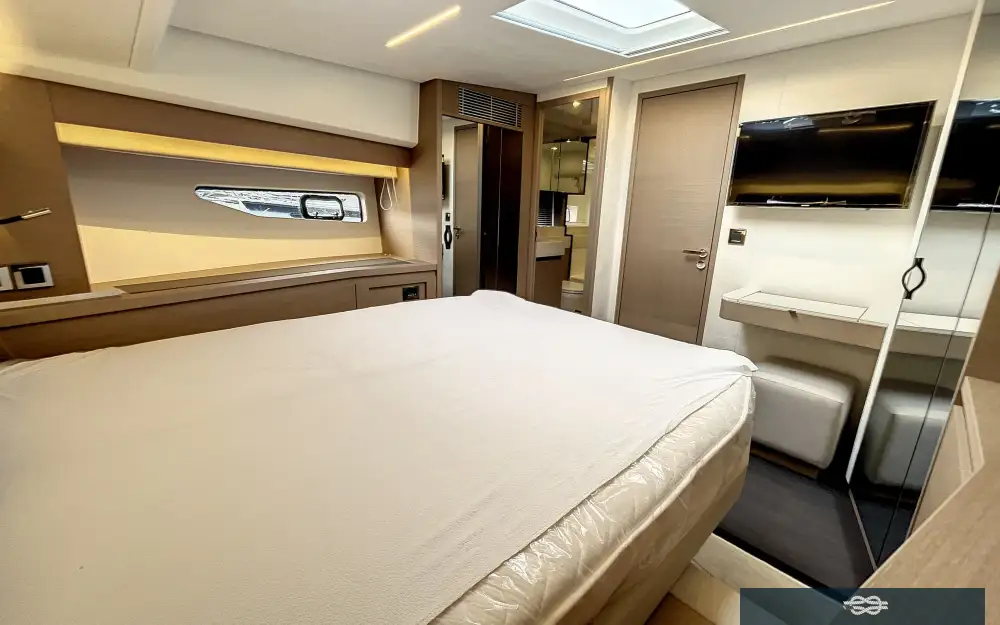 slider 26 Jeanneau Prestige 590 S