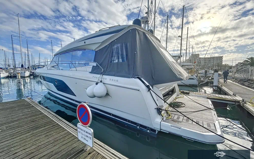 slider 37 Prestige Yachts 590 S