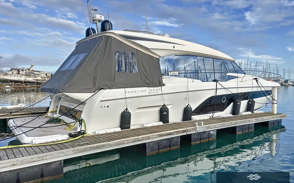 slider 38 Jeanneau Prestige 590