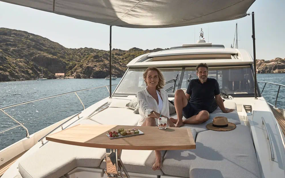 slider 44 Jeanneau Prestige 590