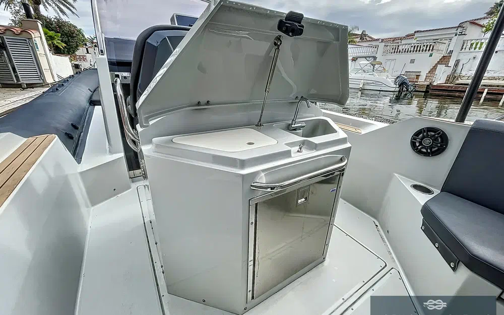 slider 9 Capelli Tempest 1000