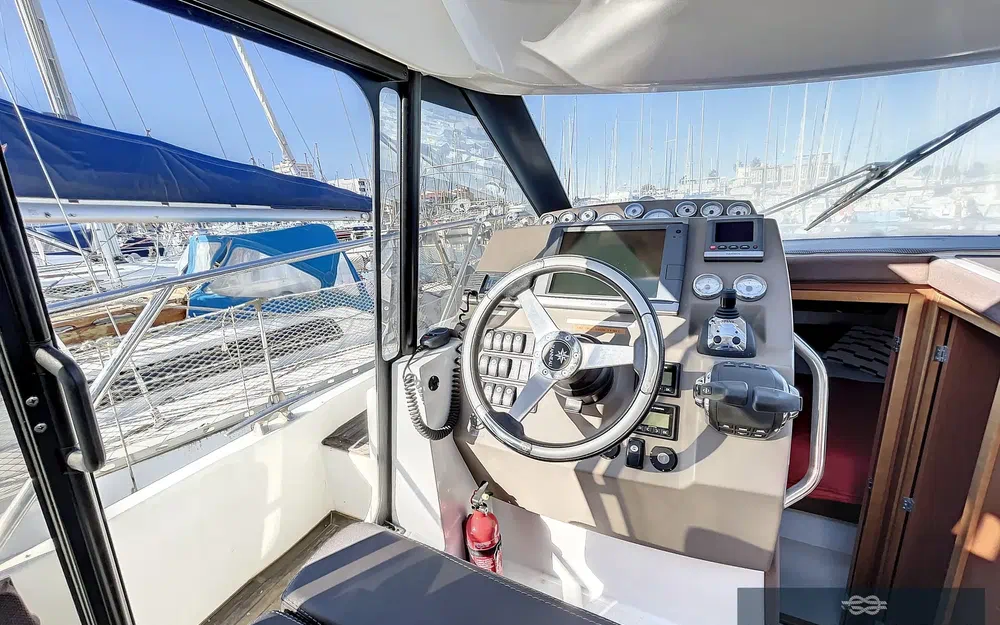 slider 10 Jeanneau NC 11