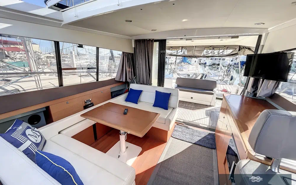 slider 13 Jeanneau NC 11