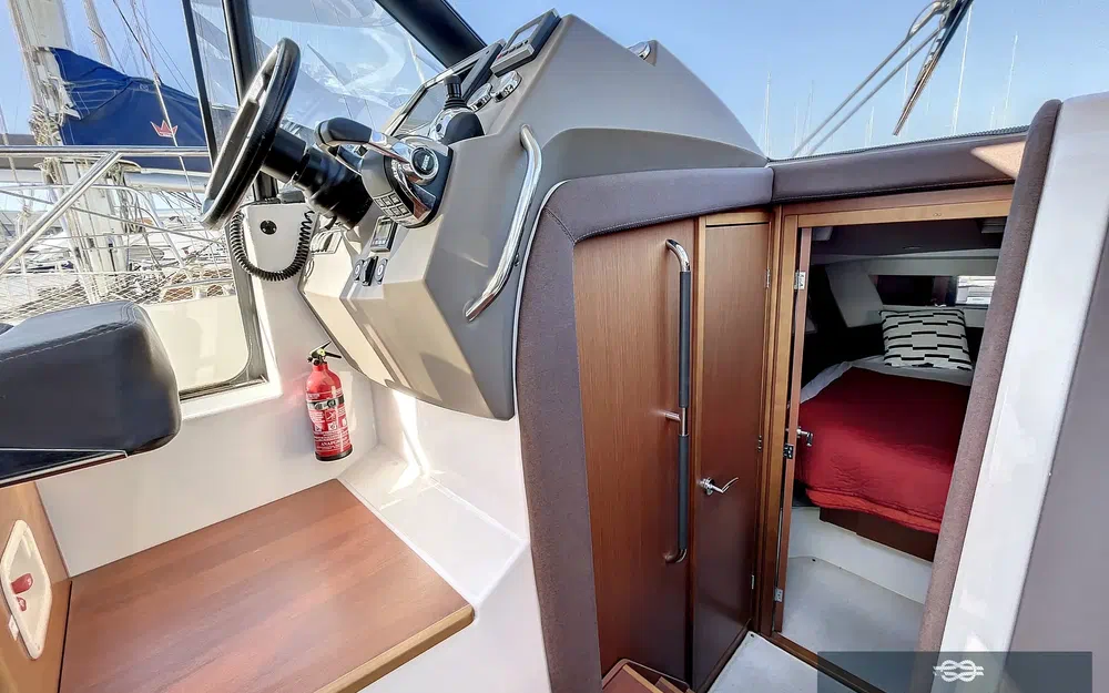 slider 15 Jeanneau NC 11