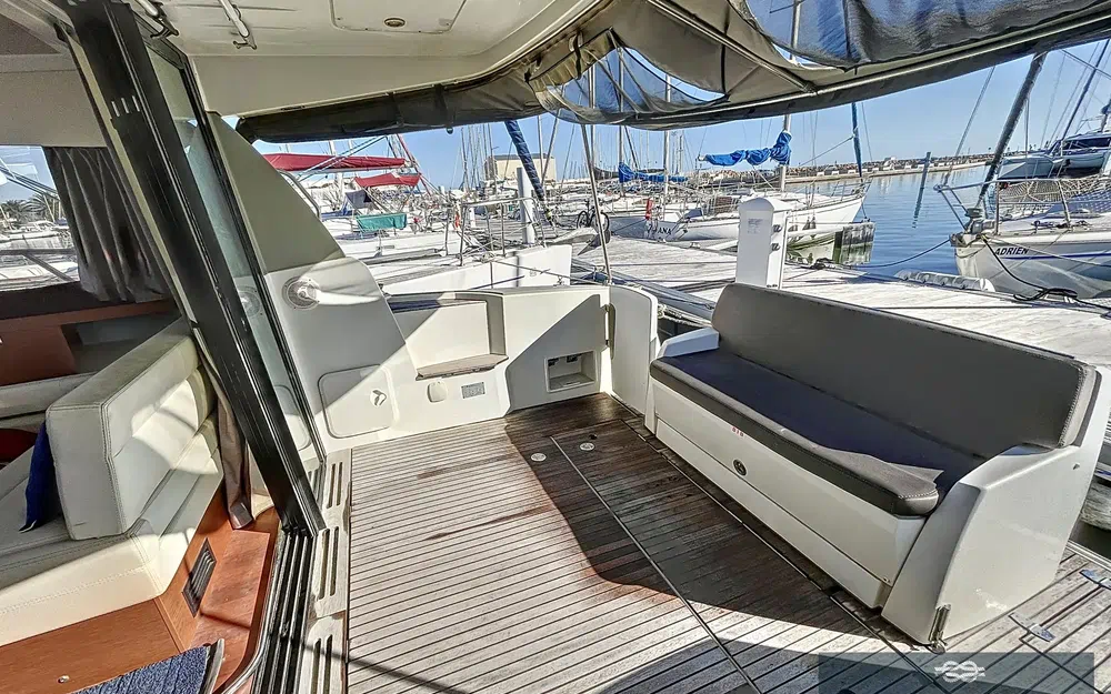 slider 5 Jeanneau NC 11