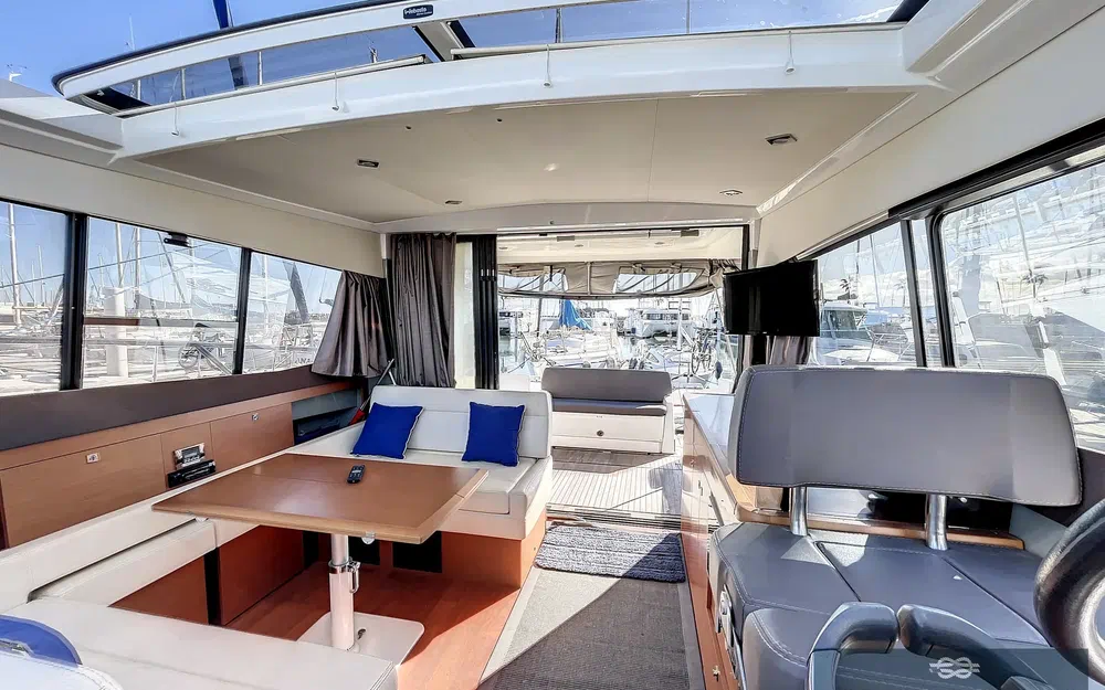 slider 6 Jeanneau NC 11