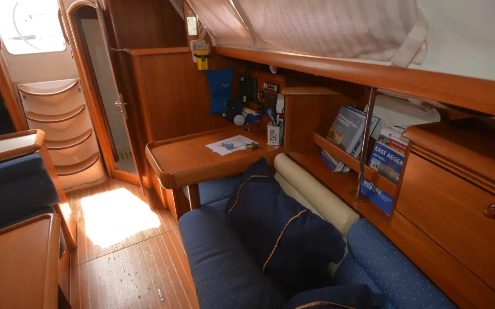 slider 13 Jeanneau Sun Odyssey 37