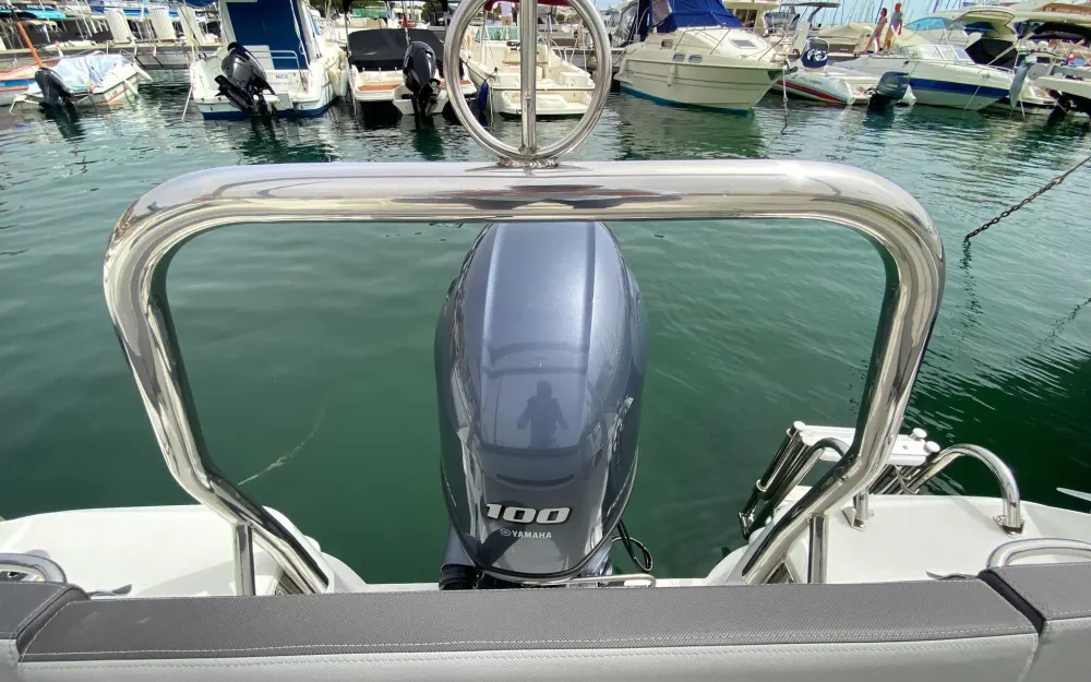slider 9 Jeanneau Cap Camarat 5.5 CC Serie 2
