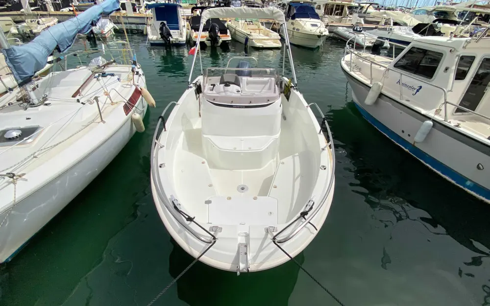 slider 4 Jeanneau Cap Camarat 5.5 CC Serie 2