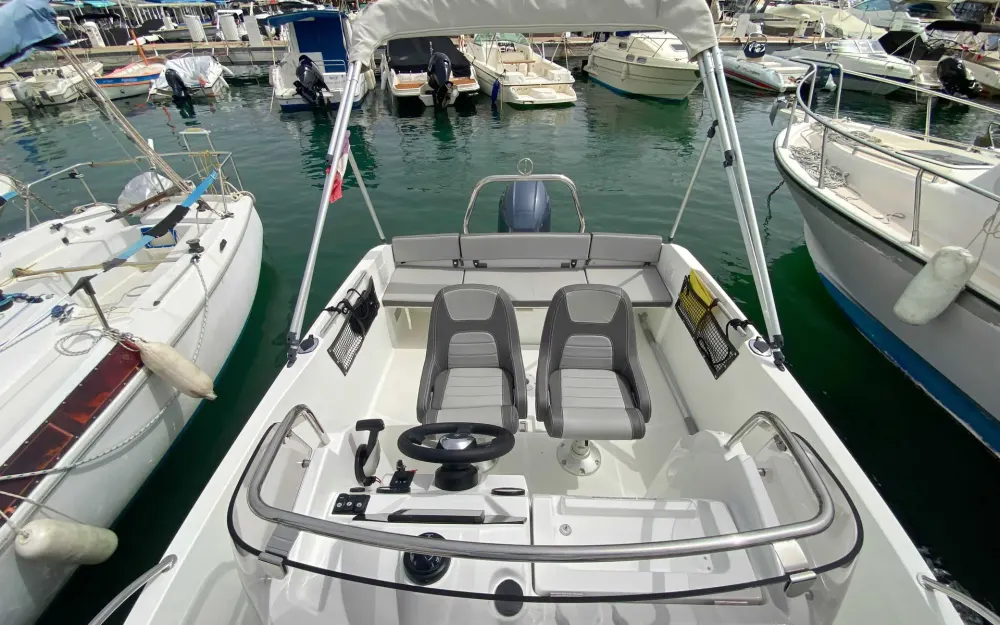 slider 5 Jeanneau Cap Camarat 5.5 CC Serie 2