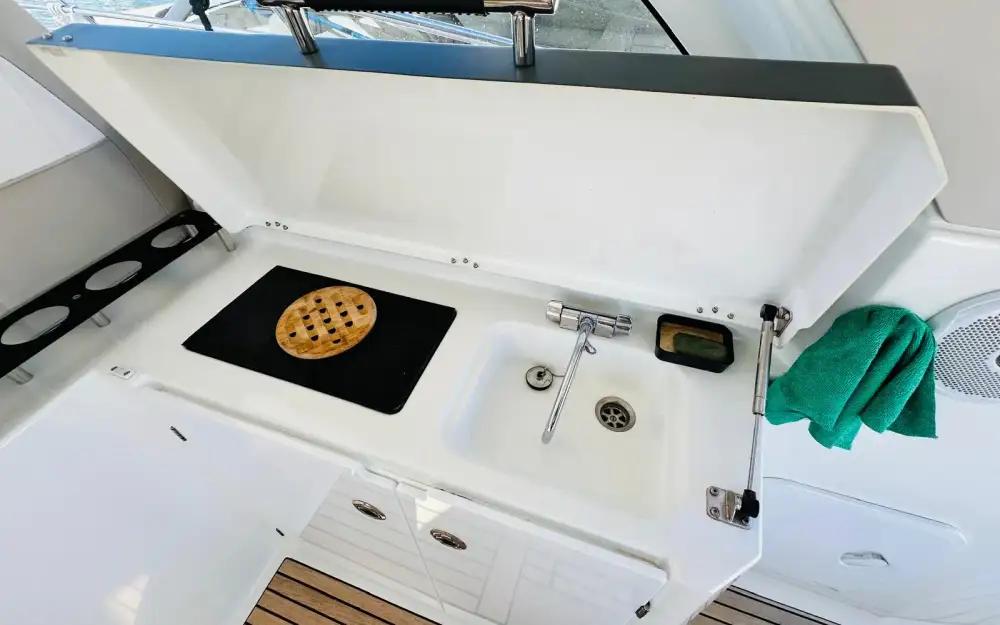 slider 12 Jeanneau Leader 40 Sportop