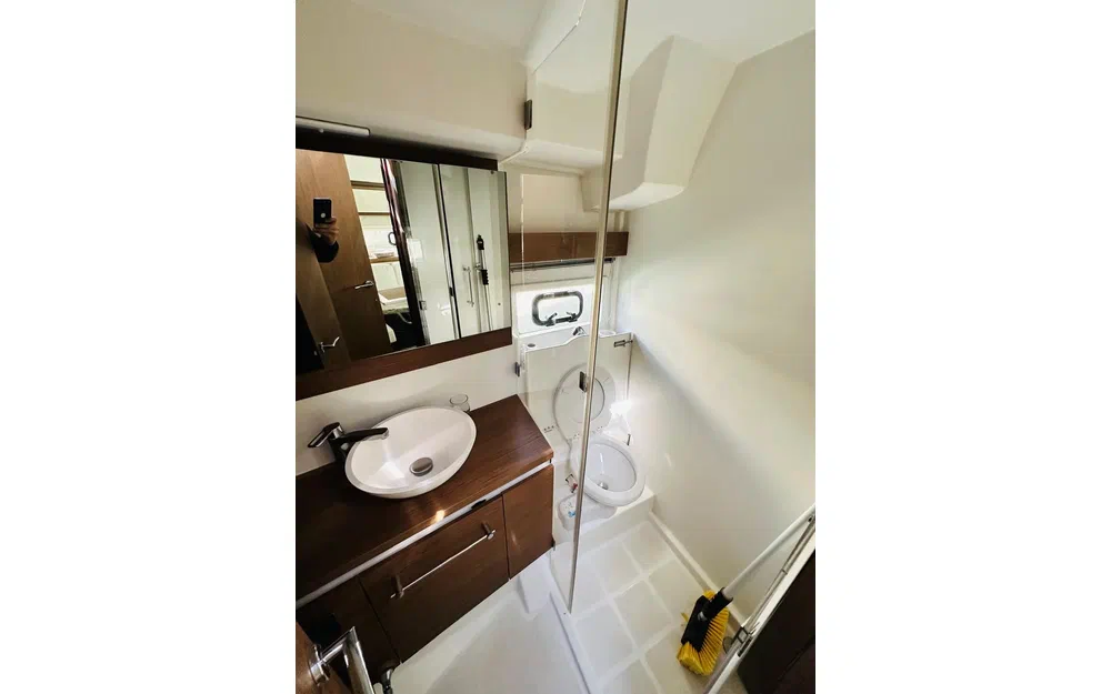 slider 7 Jeanneau Leader 40