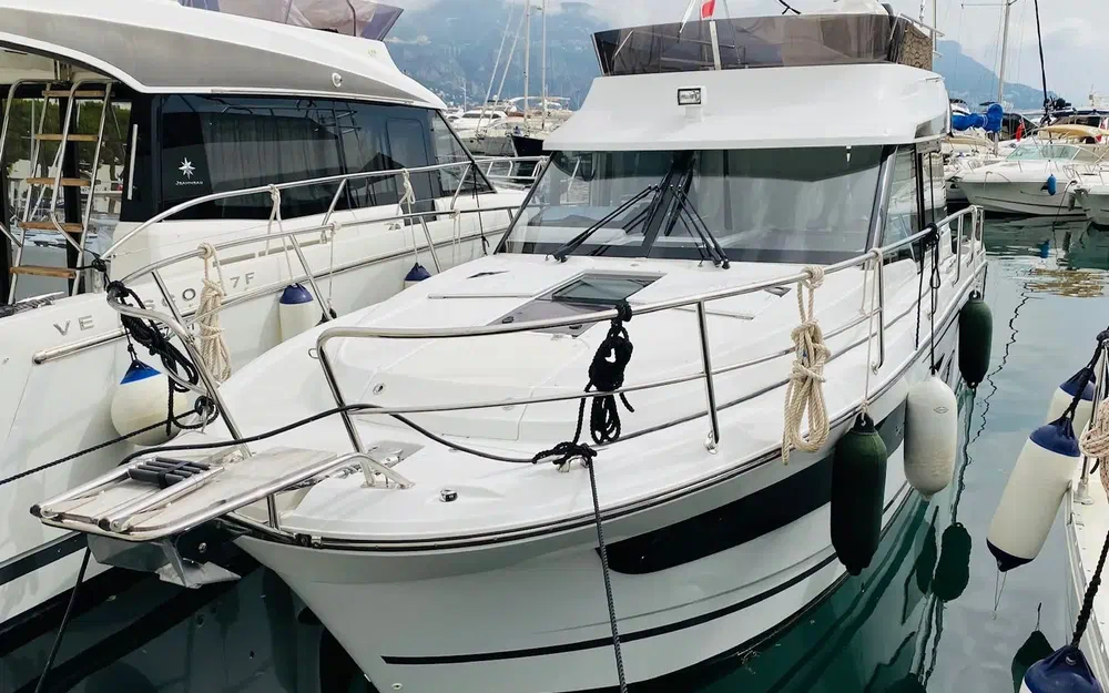 slider 2 Jeanneau Merry Fisher 1095