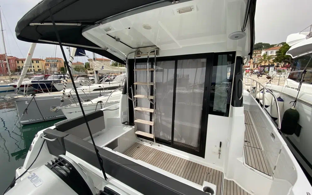 slider 5 Jeanneau Merry Fisher 1095