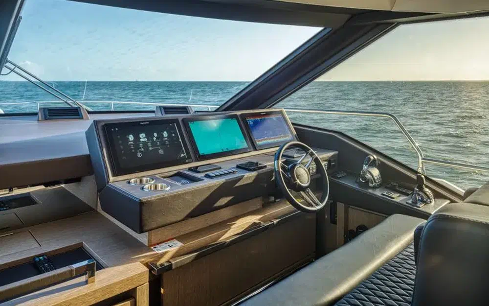 slider 12 Prestige Yachts 690