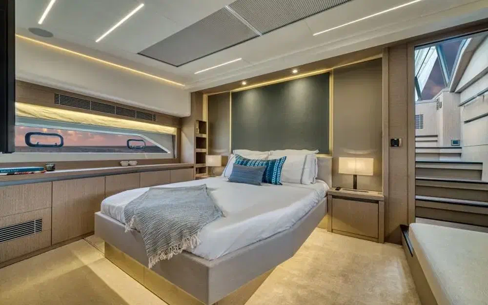 slider 13 Prestige Yachts 690