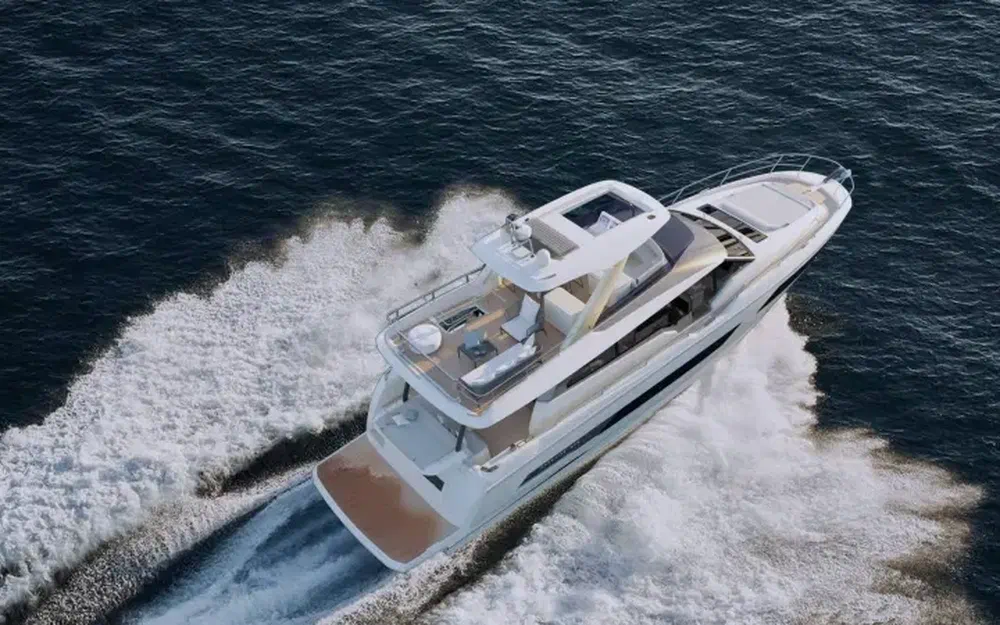 slider 6 Prestige Yachts 690