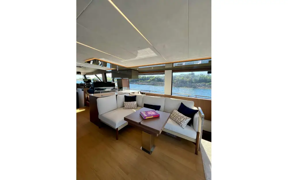 slider 7 Prestige Yachts Prestige X60