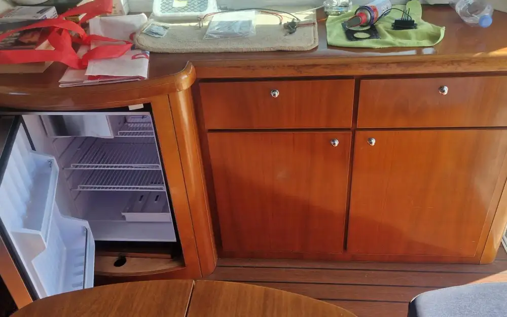 slider 7 Beneteau Antares 980 Fly