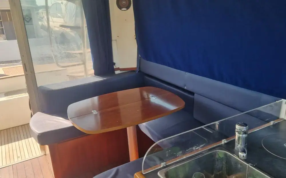 slider 6 Beneteau Antares 980 Fly