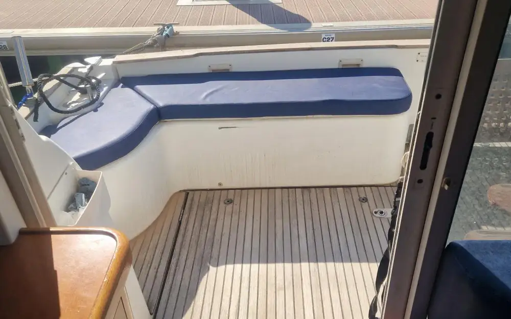 slider 4 Beneteau Antares 980 Fly