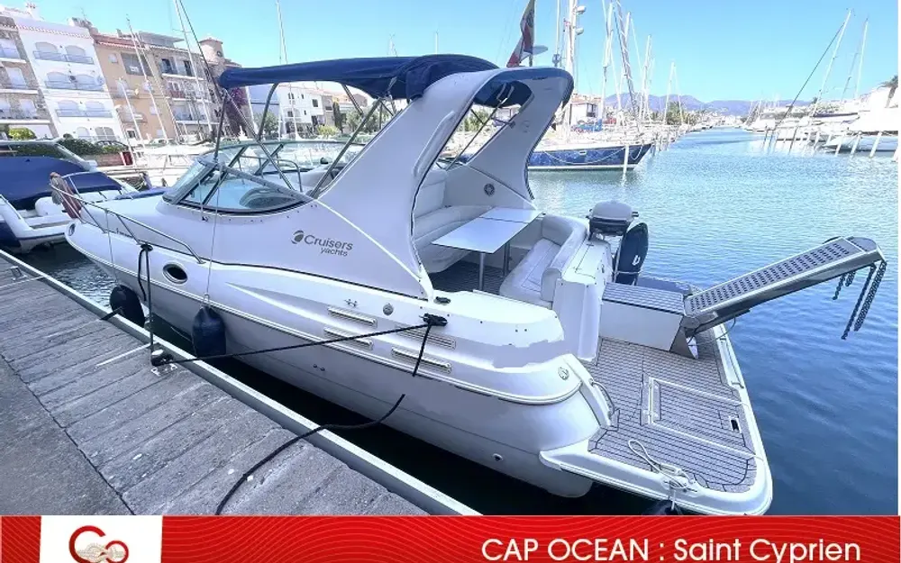 Cruisers YachtsCruisers Yachts 3075 Express