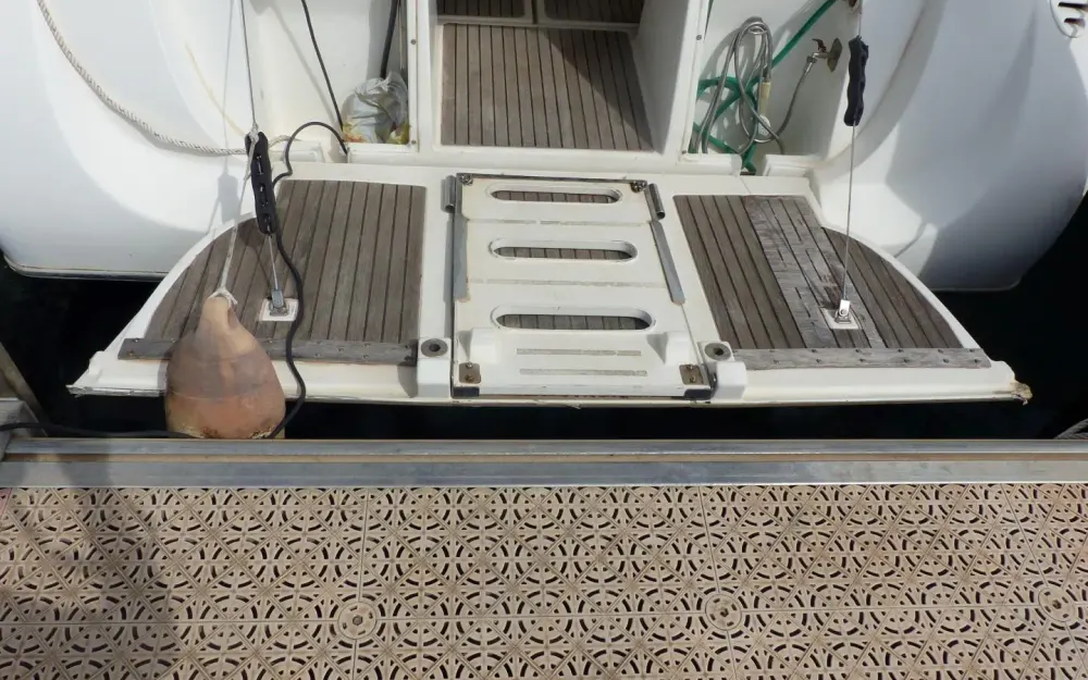 slider 2 Beneteau Flyer F1 - null