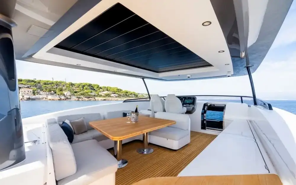 slider 23 Azimut Magellano 25