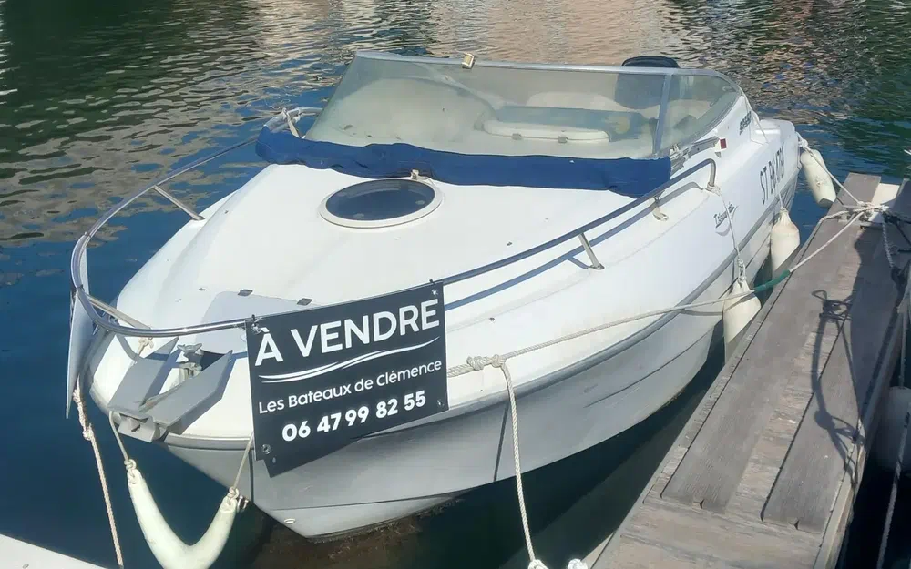 Sessa MarineIslamorada 19