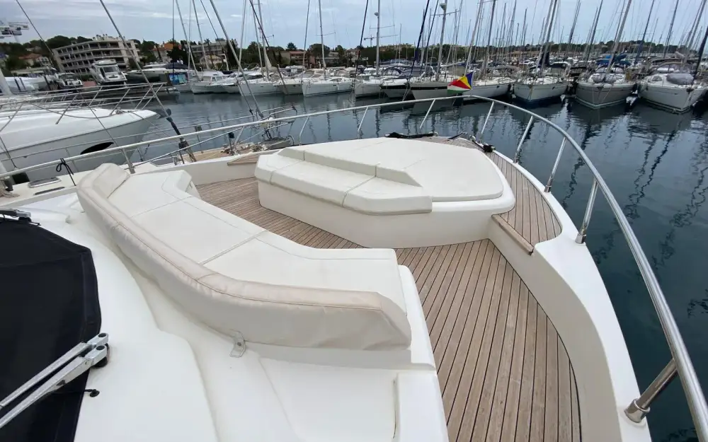slider 18 Ferretti  550