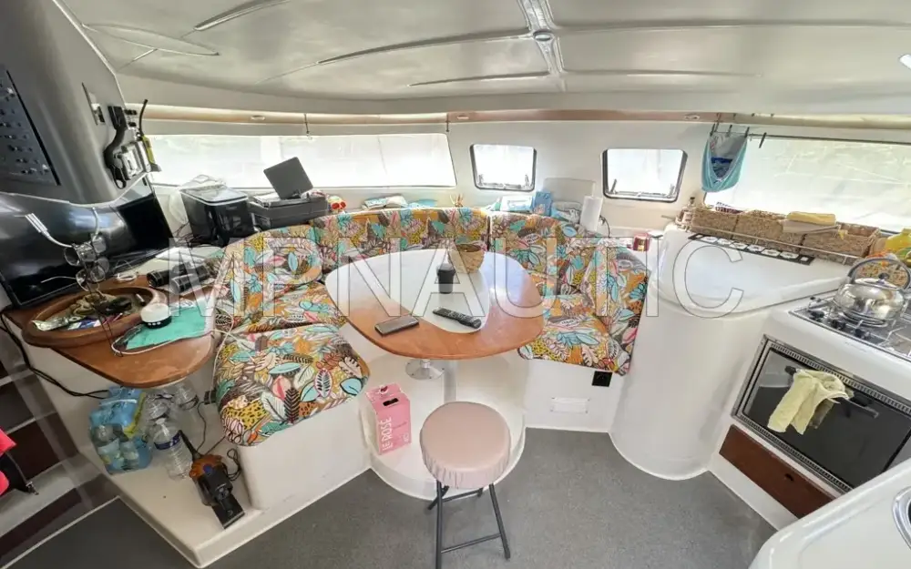 slider 6 Fountaine Pajot Athena 38