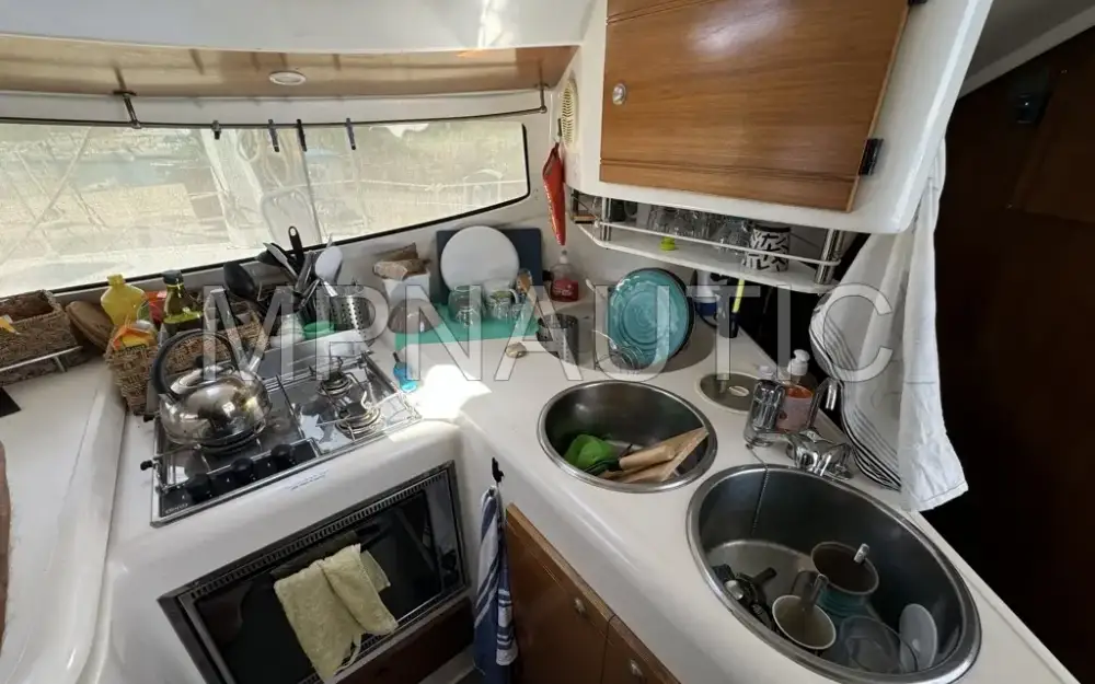 slider 8 Fountaine Pajot Athena 38