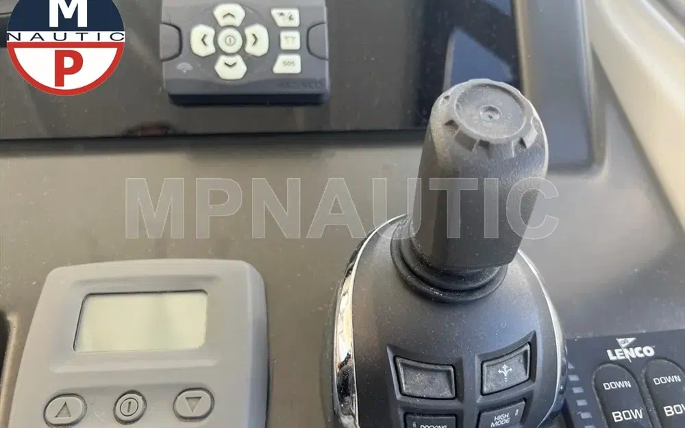 slider 10 Jeanneau Leader 36