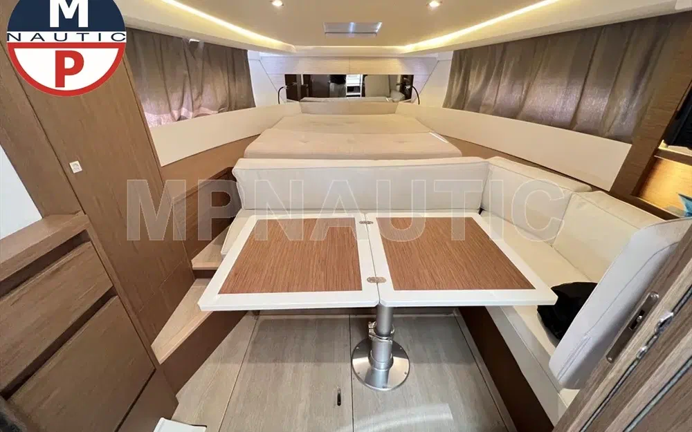 slider 14 Jeanneau Leader 36