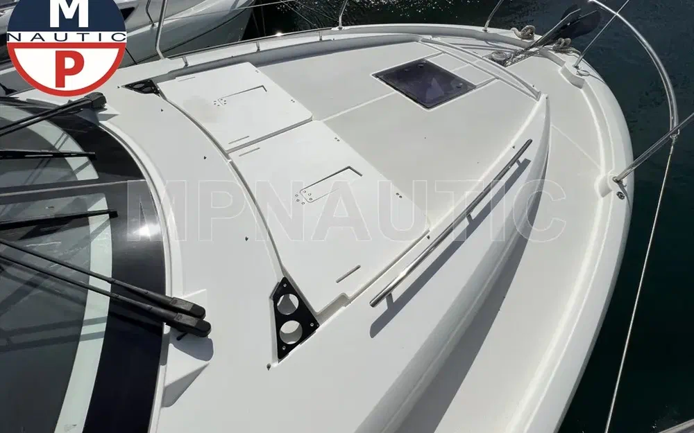 slider 2 Jeanneau Leader 36