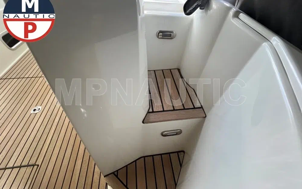 slider 4 Jeanneau Leader 36