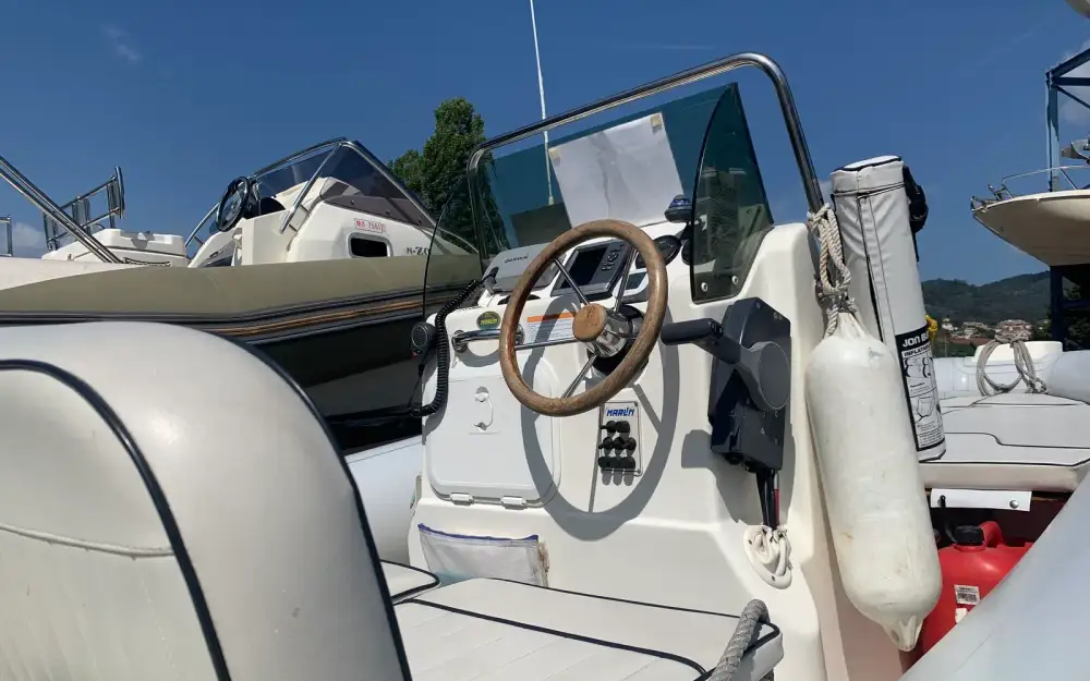 slider 2 Marlin Boat  16 FB