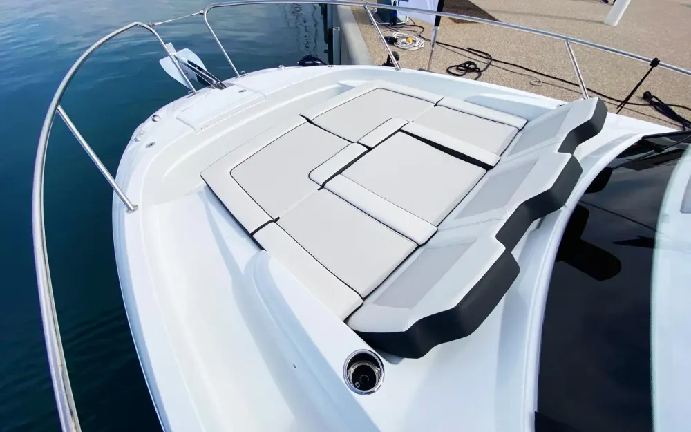 slider 9 Jeanneau Cap Camarat 9.0 WA Serie 2