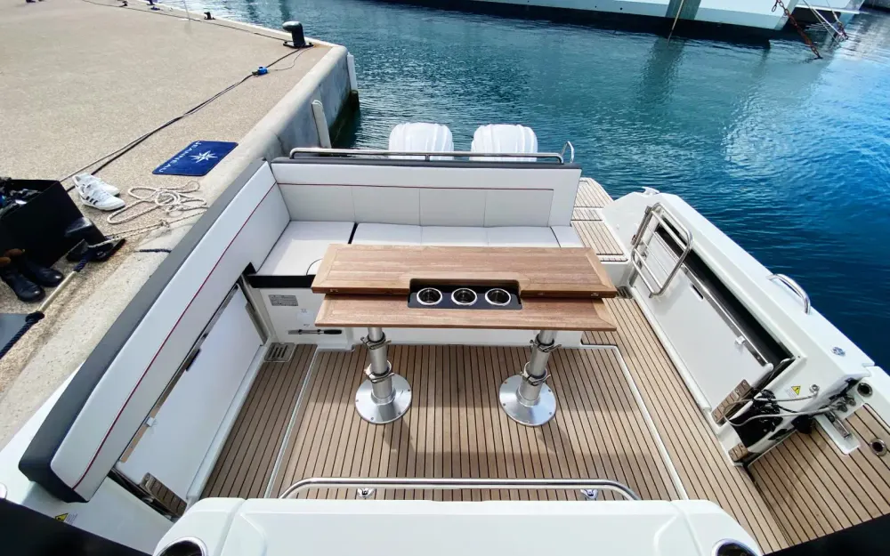 slider 4 Jeanneau Cap Camarat 9.0 WA Serie 2