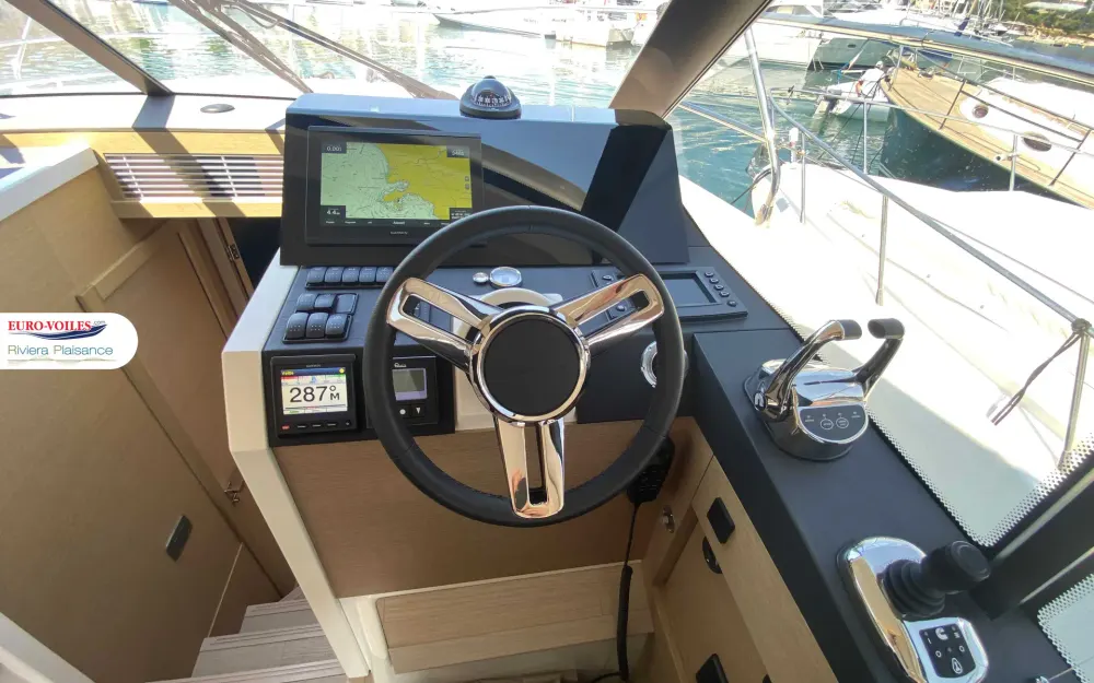 slider 10 Prestige Yachts Prestige 420 Fly
