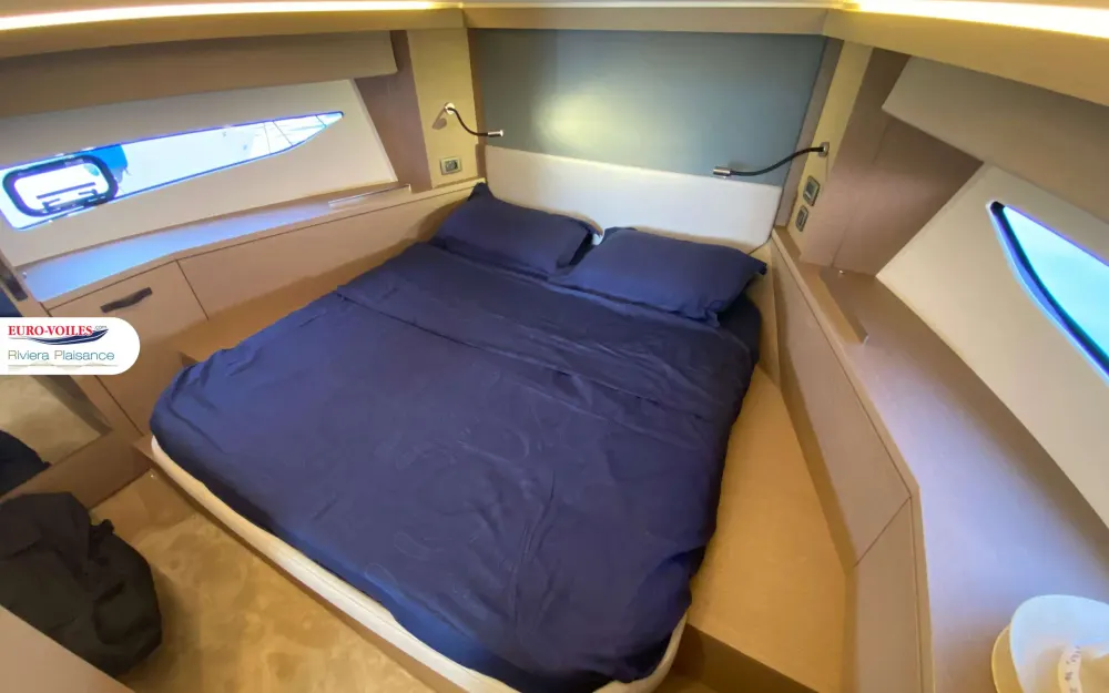 slider 13 Prestige Yachts Prestige 420 Fly