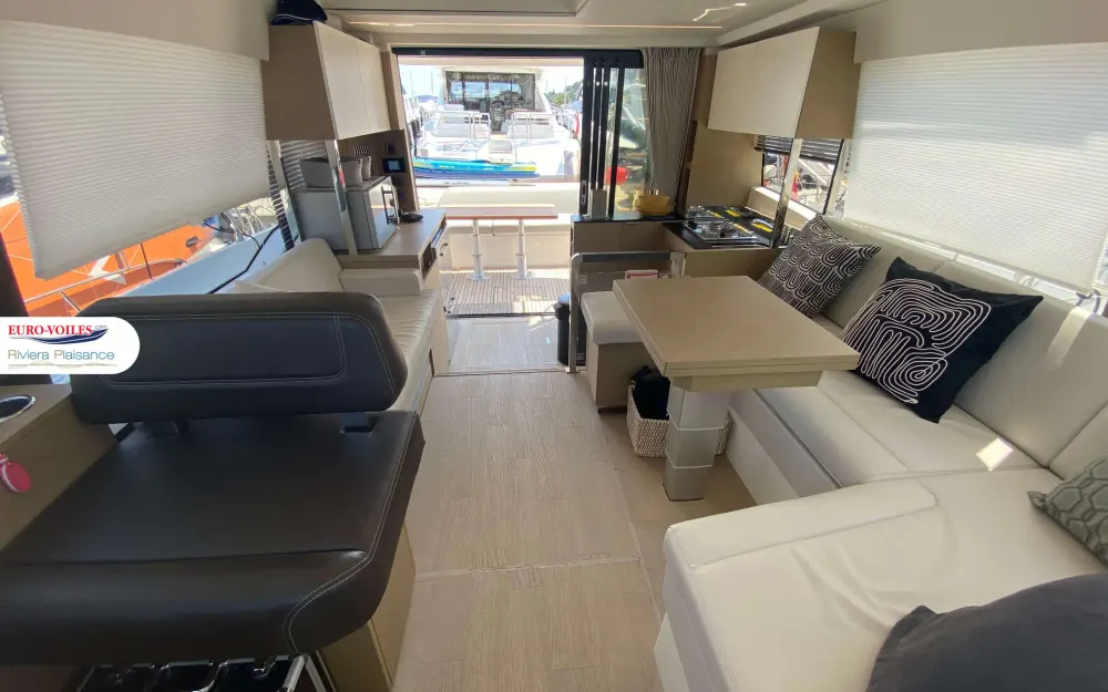 slider 14 Prestige Yachts Prestige 420 Fly