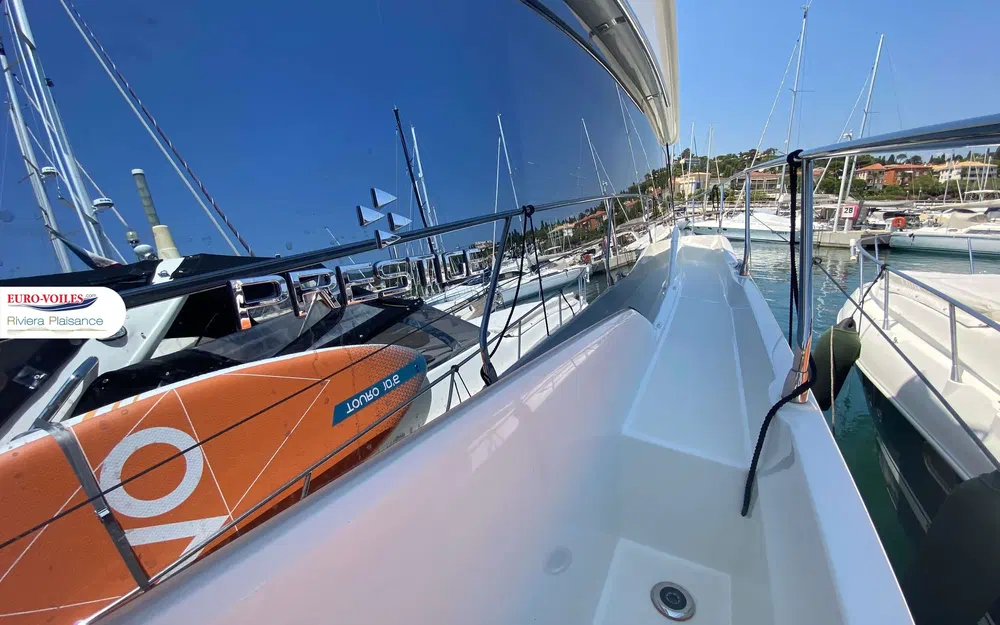 slider 16 Prestige Yachts 420 Fly