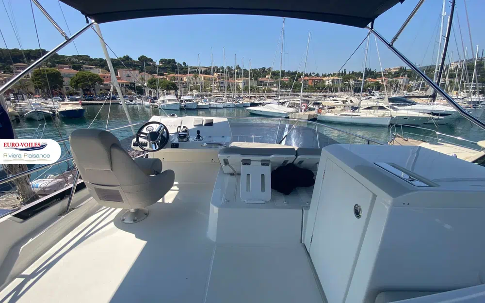 slider 17 Prestige Yachts 420 Fly